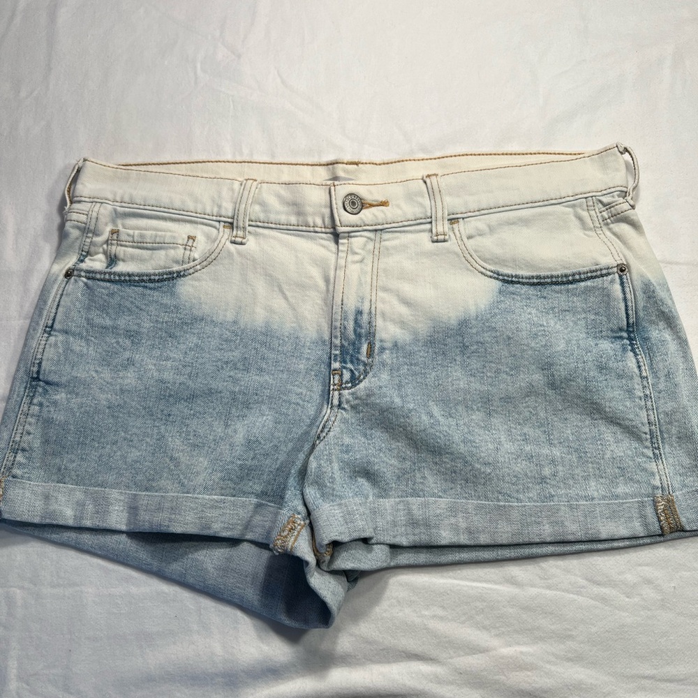 Old Navy 3”Boyfriend Jeans Shorts 8/29